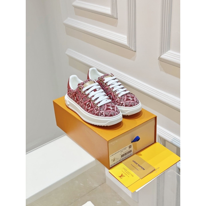 l**is V*t*n sneakers